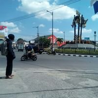 Muslim | Urang Sunda | Indonesia | 2001 | Travel | Adventure (Tukang Ulin) | Movies | Asia | Zaidah