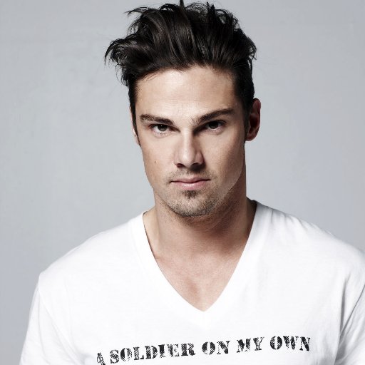 I’m NOT Jay. This twitter is for the fansite 'Jay Ryan Web' dedicated to the talented actor @jayryan. Follow for site news & photos!