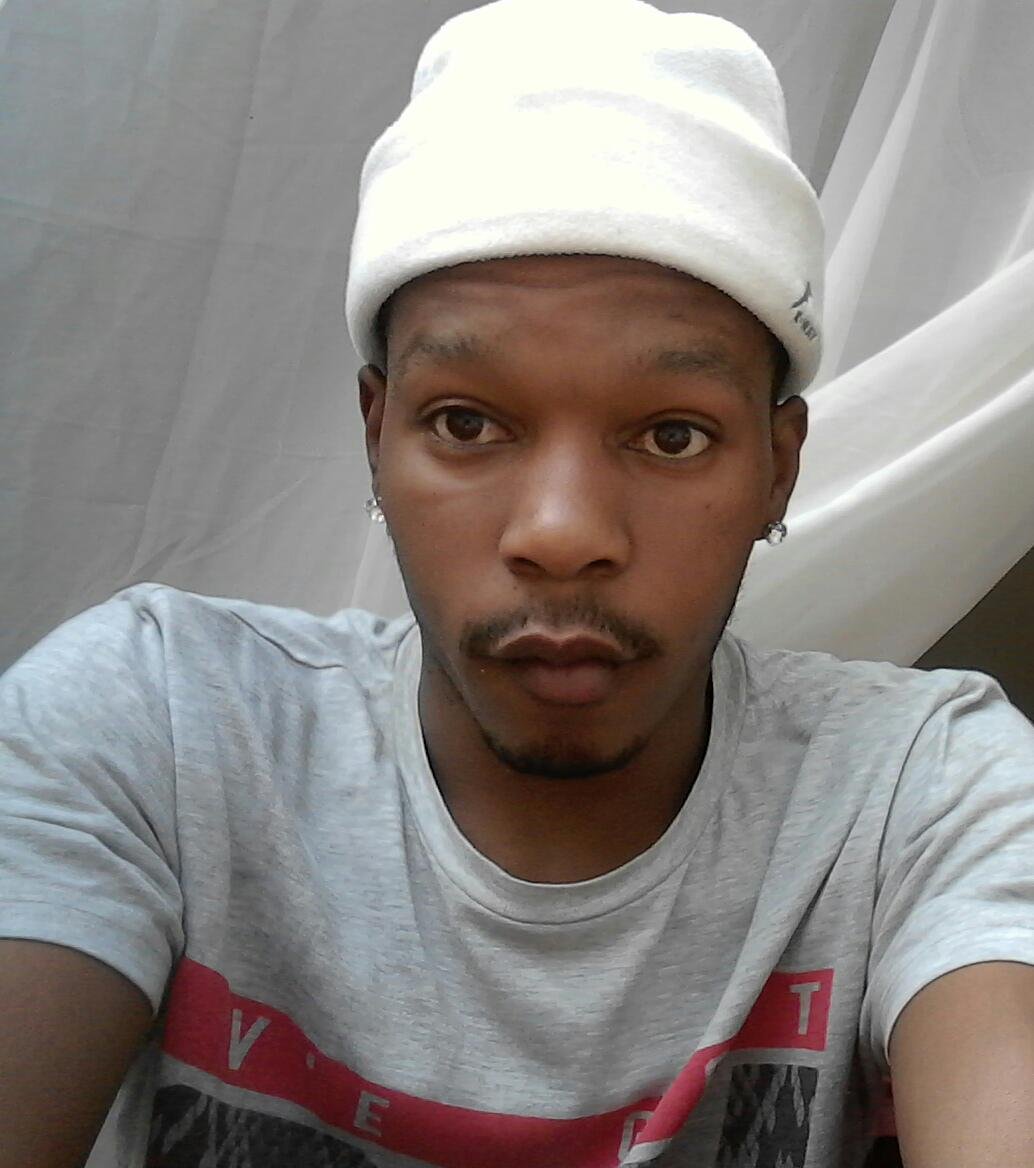 FNyambosie's profile picture. ￼￼￼BoRN wiT GREATNESS ,,!