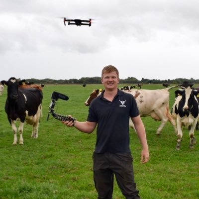 A Farmer making videos 🐄🚜🐄 Winner of British Farming Awards for Digital Innovator 2018 🎥👨🏼‍🌾🥇