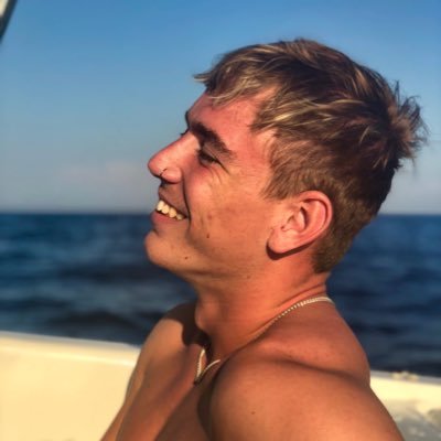 JoeLoomes's profile picture. 23