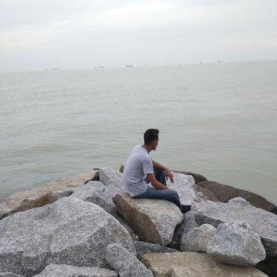 jangan kau menilai aku dari segi luaran sahaja....