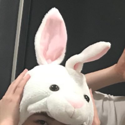 ami__nyan's profile picture. 君は夏の魔法？ 溶けちゃう前に一口だけ