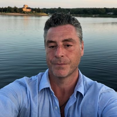 mauroMaccioni2's profile picture. tutto il resto è noia