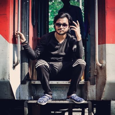 kumar_divyaan's profile picture. हिंदी मेरी भाषा है ।
photographer writer & traveller
