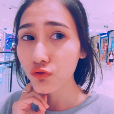 ขอบคุณที่เปลี่ยนแปลงตัวเองเพื่อฉัน ขอบคุนที่ทำให้รู้ว่าอดีตไม่ได้สำคัญกับเธออีกแล้ว 💛 #poypea 🐶🐷