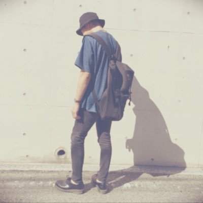 KM1w07's profile picture. 27才 
フロントエンドエンジニア（React、TypeScript）
→バックエンド勉強中(TypeScript、PHP)
副業募集中DMにて受付中