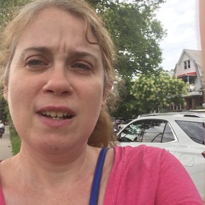 Lesliegail31's profile picture. 