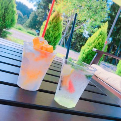 仲良い人だけの愚痴アカ。愚痴垢とか言いながら愚痴するかも微妙な感じ。頭がおかしくなった時用。
