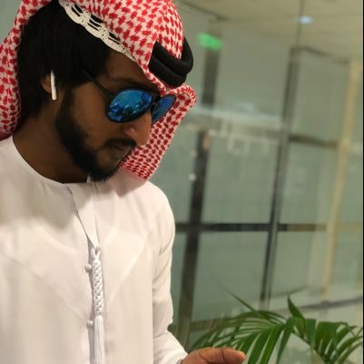 لاتكن اسيرآ لـ ملاذاتك واجعل لـ نفسك خطوط حمراء وتعيش عظيم بين الناس وبين نفسك🙈❤️