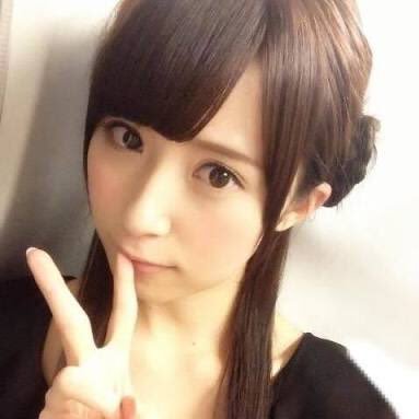 akari194519's profile picture. 最近ゲームにはまってます笑 フォロー返してくれたら嬉しいです😊 今日始めました。23です！社会人！