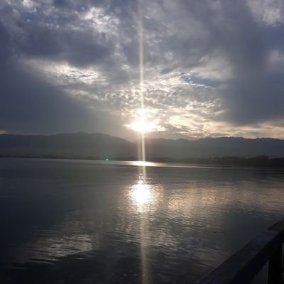 FyraMhi's profile picture. Jangan jatuh cinta ! Nanti aku merepotkanmu :)