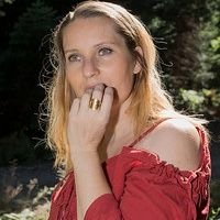Bon je suis une femme honnête et fidèle je suis ici pour me fait des amie