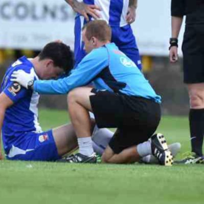 Injury clinic @themikesfc | Sports Therapist @coleshilltownfc ⚽️| Building a business for #Nonleague footballers to be proactive with injuries | See tweets |⚽️