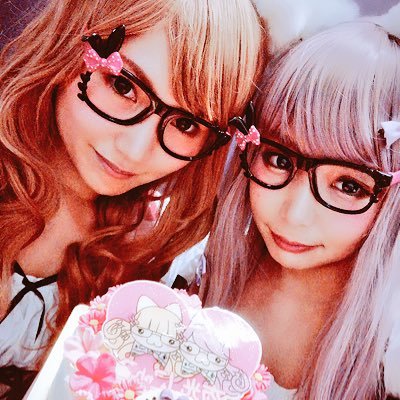 2016.2.22ฅ•ω•ฅ猫の日☆結成！夜光性☆ぴんく担当あいにゃんこ(@raamen_109)むらさき担当ゆうにゃんこ(@yuyan_black)^._.^ 只今出演依頼受け付けてません┏○ﾍﾟｺ