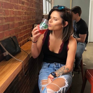 sierraspilly's profile picture. basic af ya feel?¿