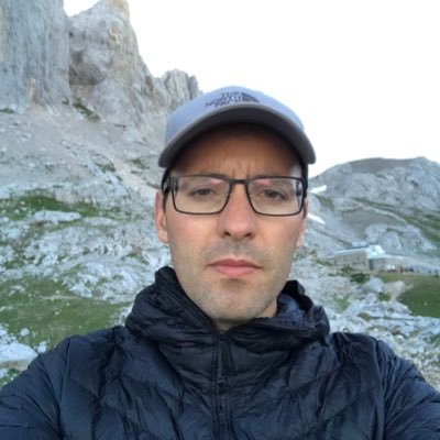 Thinking Towards Action -Tweet about User and Open Innovation. Guitar Player, Climber
