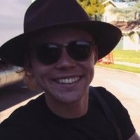 || YOUNG BLOOD π (@larrylgtb) 's Twitter Profile