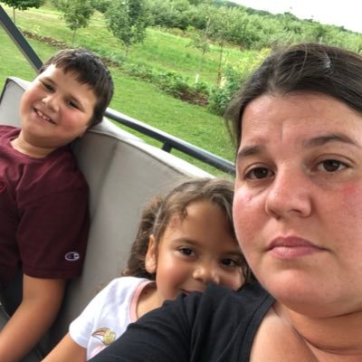 Alouna82's profile picture. mom of 4. #hockeymom #footballmom #momofatoddler.