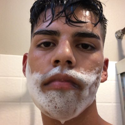 Yeah_I_Kn0w's profile picture. :,)