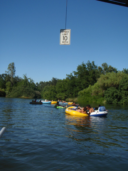 floatoholics's profile picture. floatin' the river!