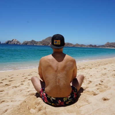||Block Chain Enthusiast💻| Day Trader 📈📉| Forex Market Player💵💴💶💷| Self proclaimed Open Mic Comedy King