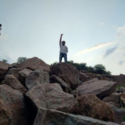 ShaGgY_3099's profile picture. Get Rich.! Or Try Diein3