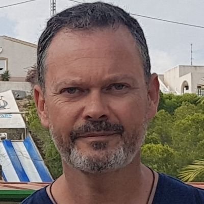 Loco por la innovación. Nuevas ideas y patentes para ascensores, muebles y otras industrias. Emprendedor.
https://t.co/eusbFIEUIs