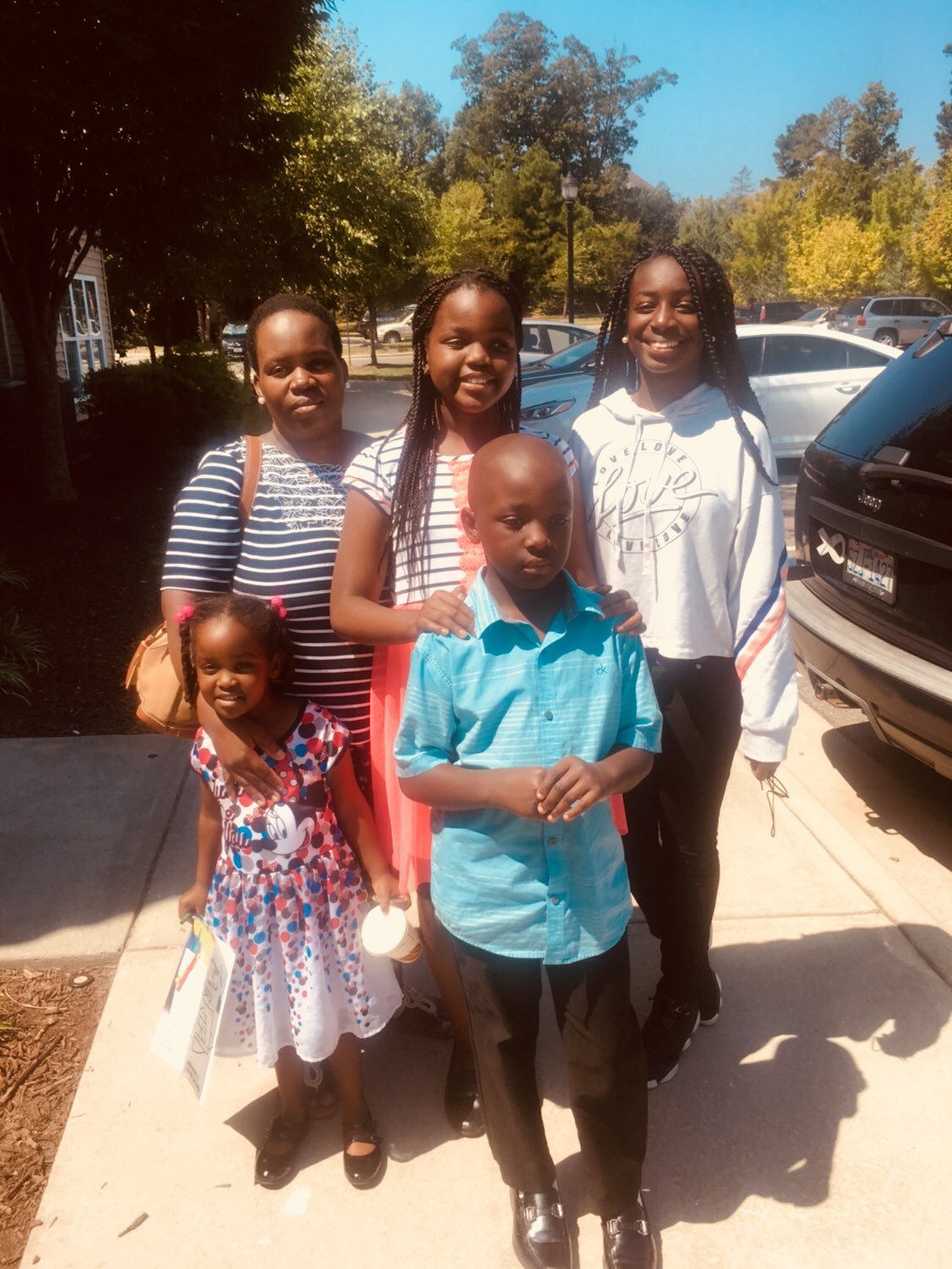 iloloj's profile picture. A mom and a nurse. Two tough jobs♥️