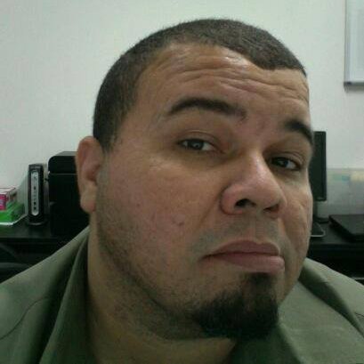 __getrafa's profile picture. Você que está aí sentado, levante-se
Há um líder dentro de você
Governe-o,
Faça-o falar!
