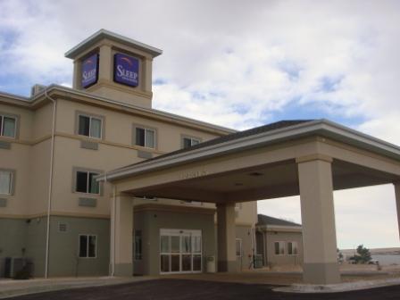 Newest hotel in Douglas. Inoor pool and hot tub, complimentary morning medley breakfast, HSIA, meeting space available.