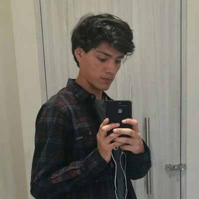 Yosing97's profile picture. tururururu