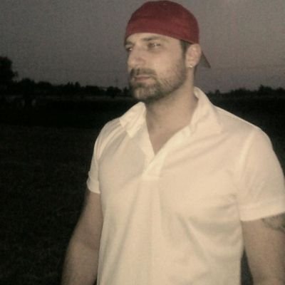 EL_Linjo's profile picture. Rucksackdeutscher^^

xbl: Linjo

proud member and Colonel of @OSGHQ
 
battlefield player since day1! 
addicted 2 my X 🎮
https://t.co/LGif7WpeKf