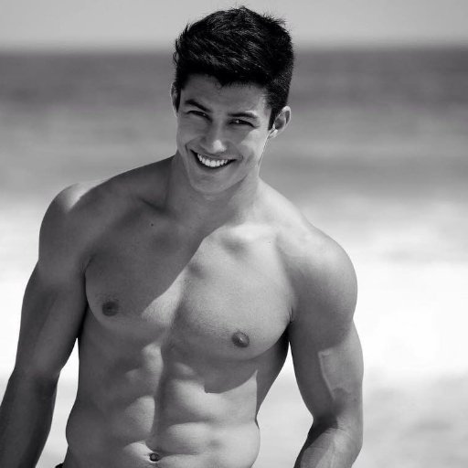 Hello, follow me, you'll get fun 😏🍆🍑 You must be 18+ to view this content. Amateur content generally.
Contenido amateur/casero