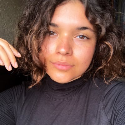 denisselamasg's profile picture. female version of a hustler