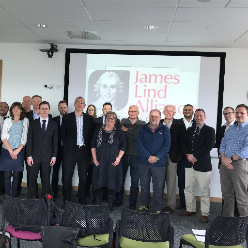 Patients, carers and clinicians - Prioritising future research for problematic knee replacements together.👩⚕️🤝👨👩👧👦