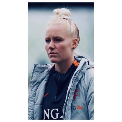 Professional football player | FC Twente Vrouwen | IG: daniquekerkdijk | Contact: leoni@flowsports.nl