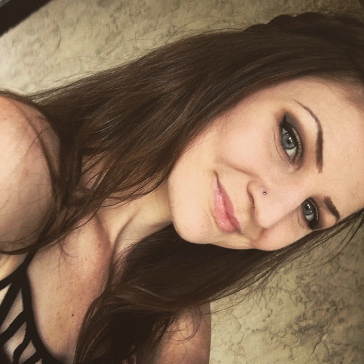 Corinnesteinn's profile picture. lol