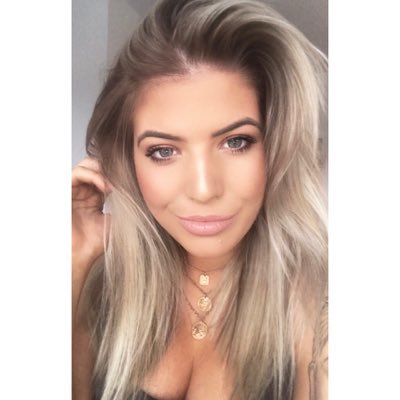 chlomodawson's profile picture. 