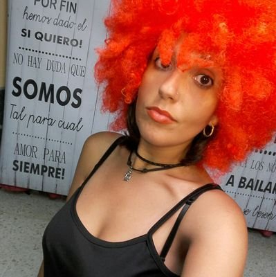 Aquellos que te critican son los que quieren verte distinto, porque ven en ti lo que ellos no serán JAMAS.
