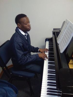 •Pianist
•Vocalist
•Composer ®
• I 💝 Jesus
• Born Again Son Of The Most High God