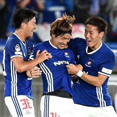 横浜F・マリノス🇫🇷 17歳
マリノスファンの方フォローお願いします！ 無言フォロー失礼します🙏                  タカ あまじゅん テル ドゥレ 喜田パイセン