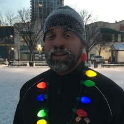 Christmas Light show supporting @CalgaryFoodbank: Dec 1 - Jan 2, 6-10pm: 120 MacEwan Ridge Close NW, Calgary AB. https://t.co/plDHJvOpLO @ChasinRudi on FB & Twitter,