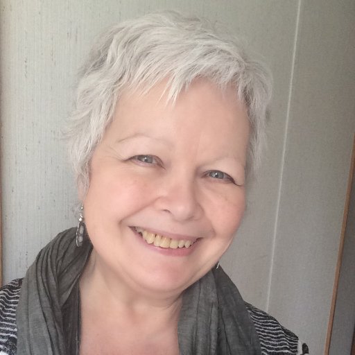 EyesOnBC Magazine is 'Inspired by Community'. News, reviews & info - mid-Vancouver Island tweets by Publisher, Linda Tenney