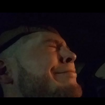 MylesHanna's profile picture. ♒️ iceberg / moldavite soul