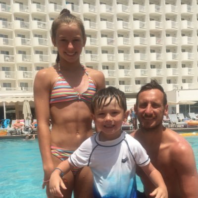 Leeds Utd fan and a very amateur triathlete. oh yeah and an IRONMAN Wales finisher 2019.. Proud husband to Cara and dad.