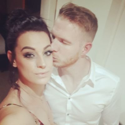 Qualified sport massage therapist, pregnancy massage and facials, fitness instructor & PT. Interested in art, photography and nutrition. Just a normal lass.