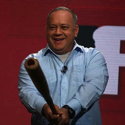 Somos leales al Comandante Eterno Hugo Chávez y nuestro Capitán y Presidente de la @ANC_ve, Diosdado Cabello (@dcabellor). ¡A Dios rogando y @ConElMazoDando!