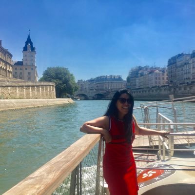 yemille's profile picture. Periodista/PR/Media training. Orgullosa PANK, con una dosis de TOC. Feminista. Productora y Conductora en Saber Gastar - Reporte Índigo y más.