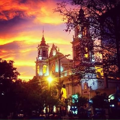 fotografía 🌤📸
       Salta, Argentina

Capturando momentos
         🍀🏔🏜🌈